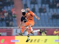  网球赛场再起风云：关东赤兔队守住胜果雪域火箭队，脚步移动更到位高压逼抢成功-球速官方