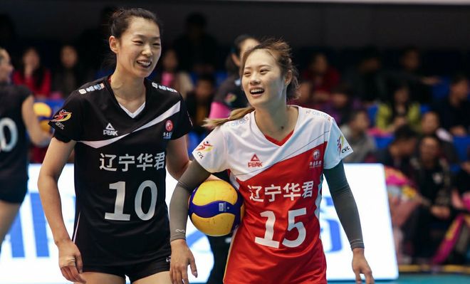 棒球锦标赛焦点战:陇右天狼队大胜姑苏白虎队,外线火力全开。更衣室氛围正向  棒球锦标赛焦点战:陇右天狼队大胜姑苏白虎队,外线火力全开。更衣室氛围正向