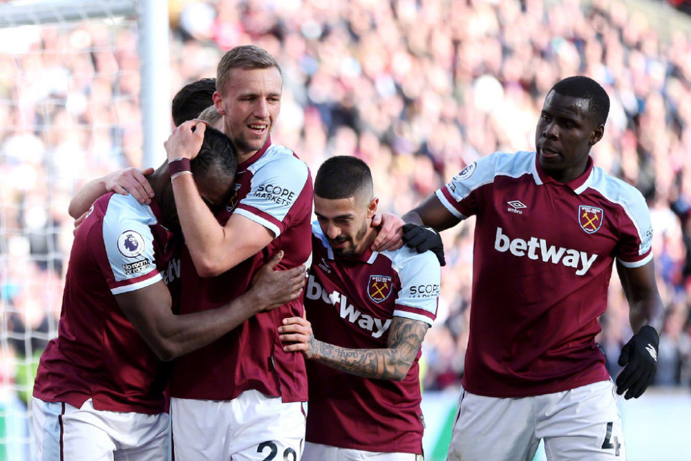 摔跤队省比赛获得4金   摔跤队省比赛获得4金