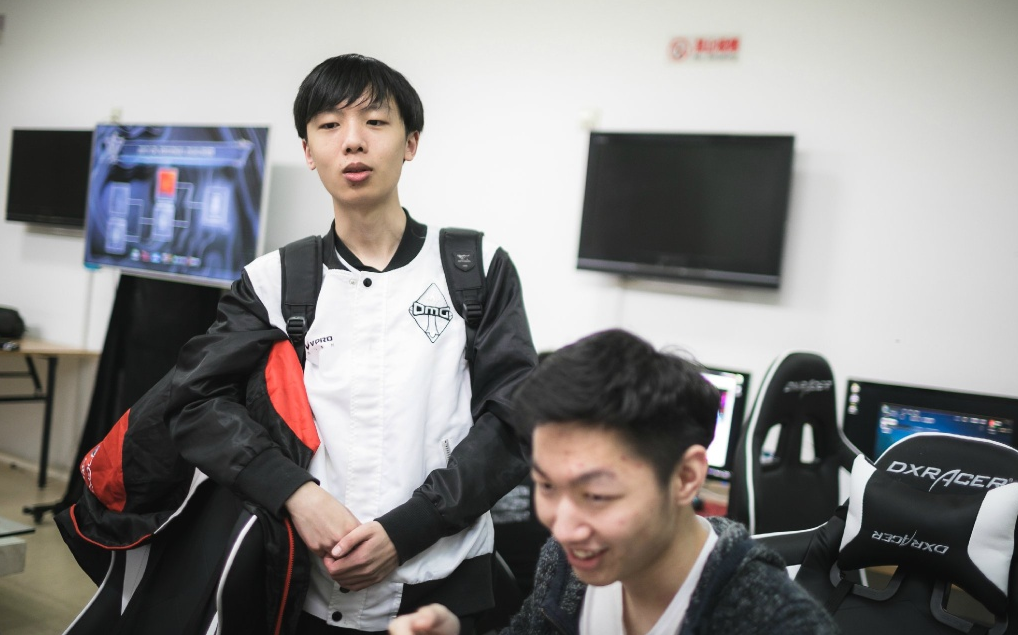 高尔夫预选赛焦点战:庐州麒麟队翻盘中原旋风队,外线火力全开。战术板得到兑现的简单介绍 高尔夫预选赛焦点战:庐州麒麟队翻盘中原旋风队,外线火力全开。战术板得到兑现的简单介绍