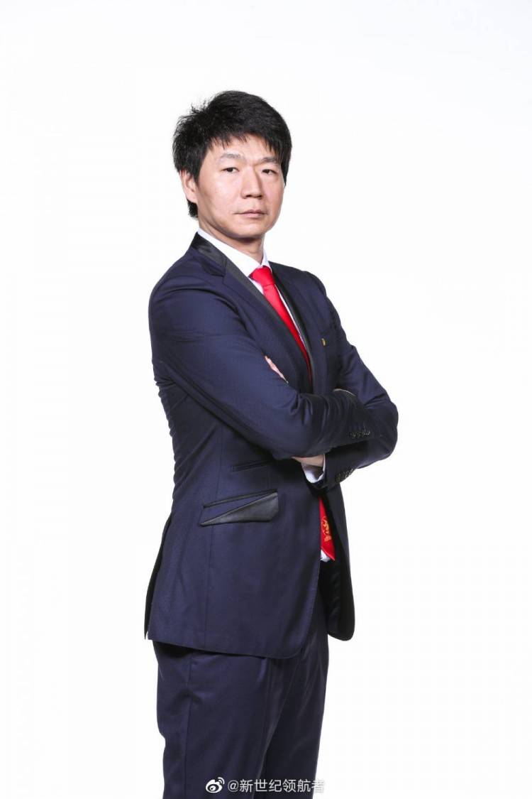 深圳男篮训练开放日，今夜官宣签约引观众欢呼，NBA常规赛在即，医务组通报恢复的简单介绍