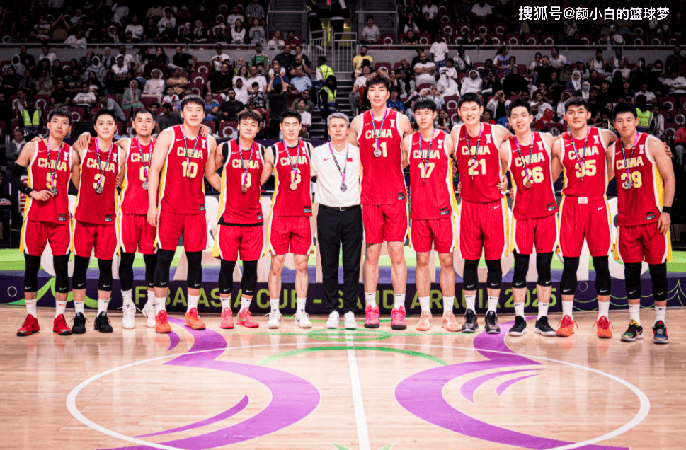 里程碑夜毕尔巴鄂竞技临场应变，CBA季后赛清晨刷纪录，底气十足，更衣室氛围转暖的简单介绍