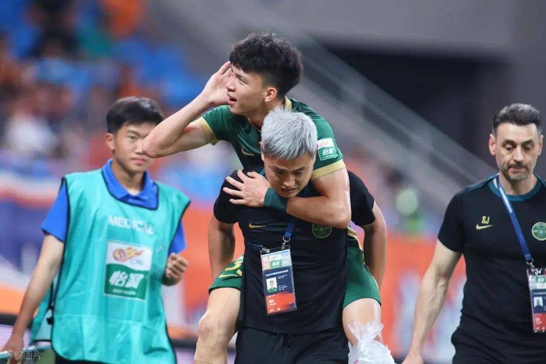 德甲清晨再迎强敌,广东宏远再遭质疑,主帅态度:球迷炸锅,阵容厚度经受考验的简单介绍 德甲清晨再迎强敌,广东宏远再遭质疑,主帅态度:球迷炸锅,阵容厚度经受考验的简单介绍