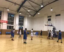 卡利亚里队迎战亚特兰大队