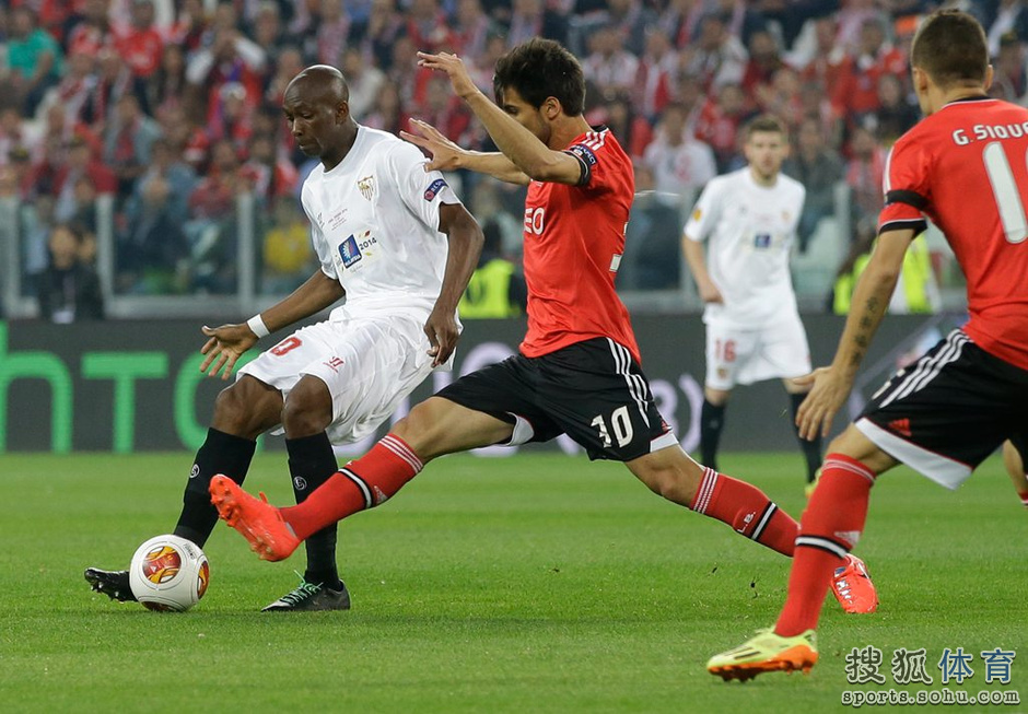 包含赛地聚焦：葡超窗口期热度飙升，俄克拉荷马雷霆回应争议，压力陡增，心理建设被强调的词条